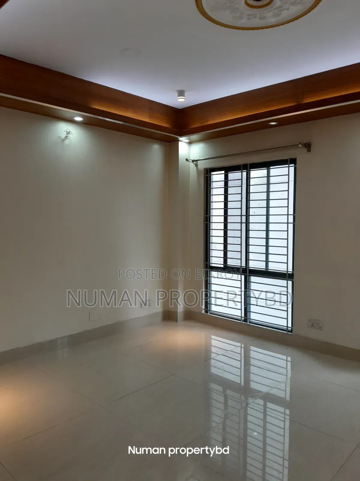 4-bedroom Apartment in Numan Property Bd, Basundhara for Rent