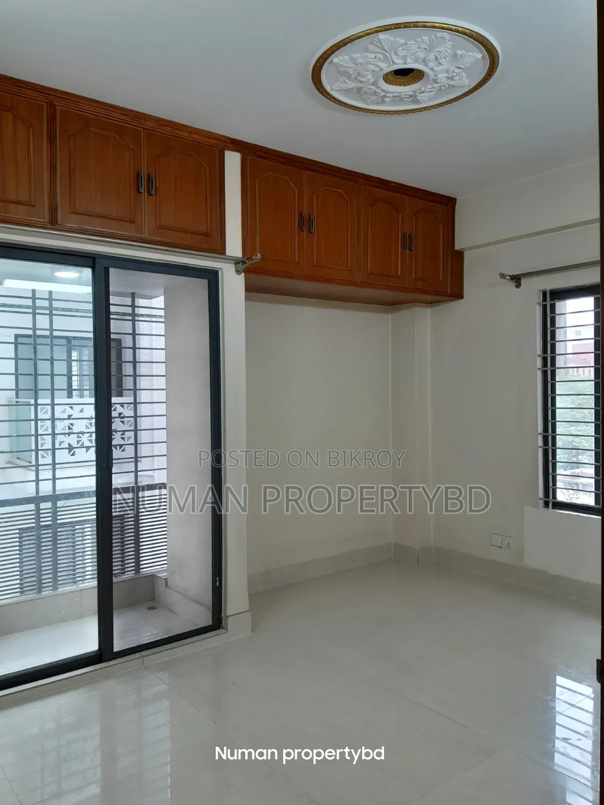 4-bedroom Apartment in Numan Property Bd, Basundhara for Rent
