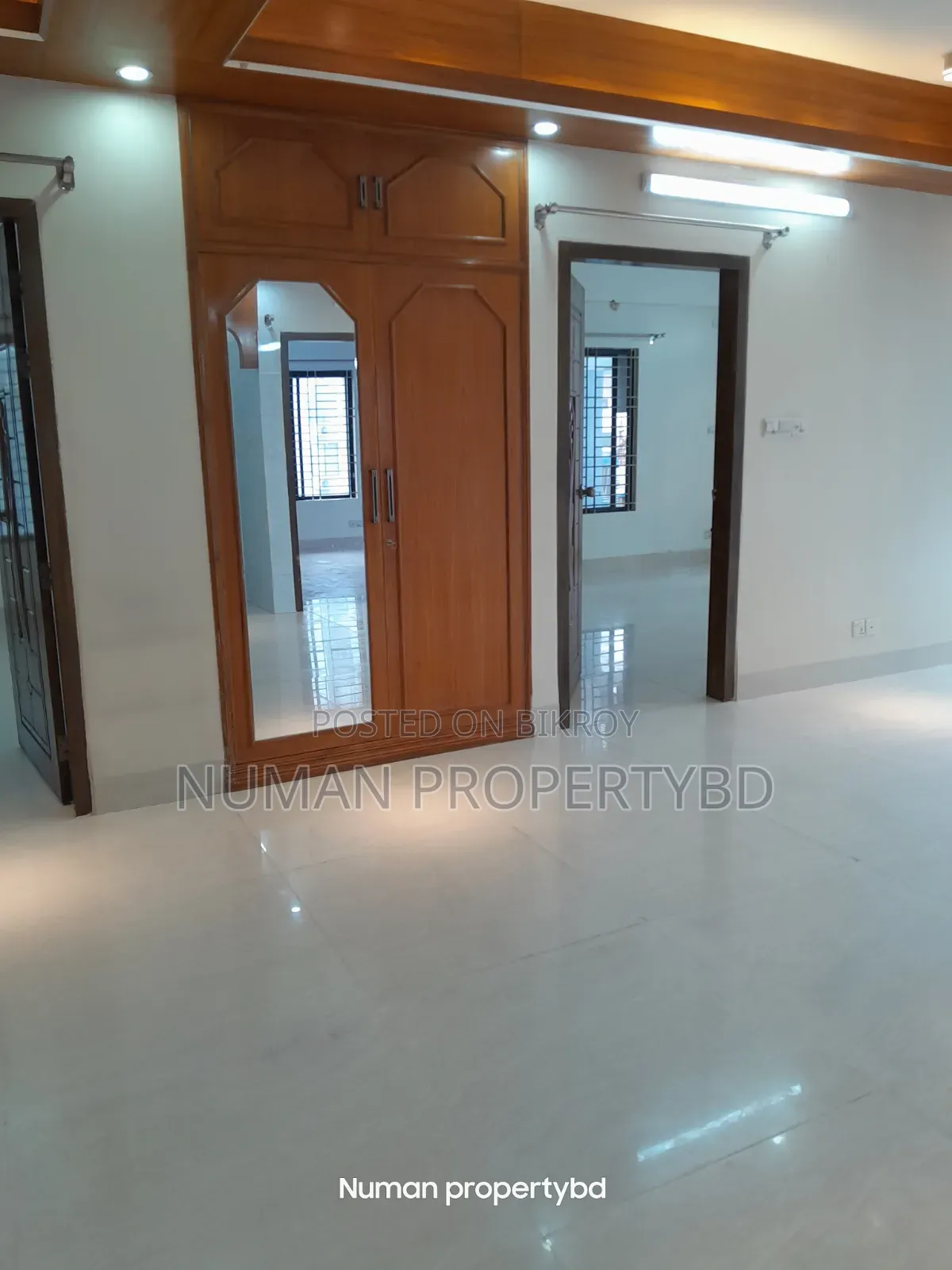 4-bedroom Apartment in Numan Property Bd, Basundhara for Rent