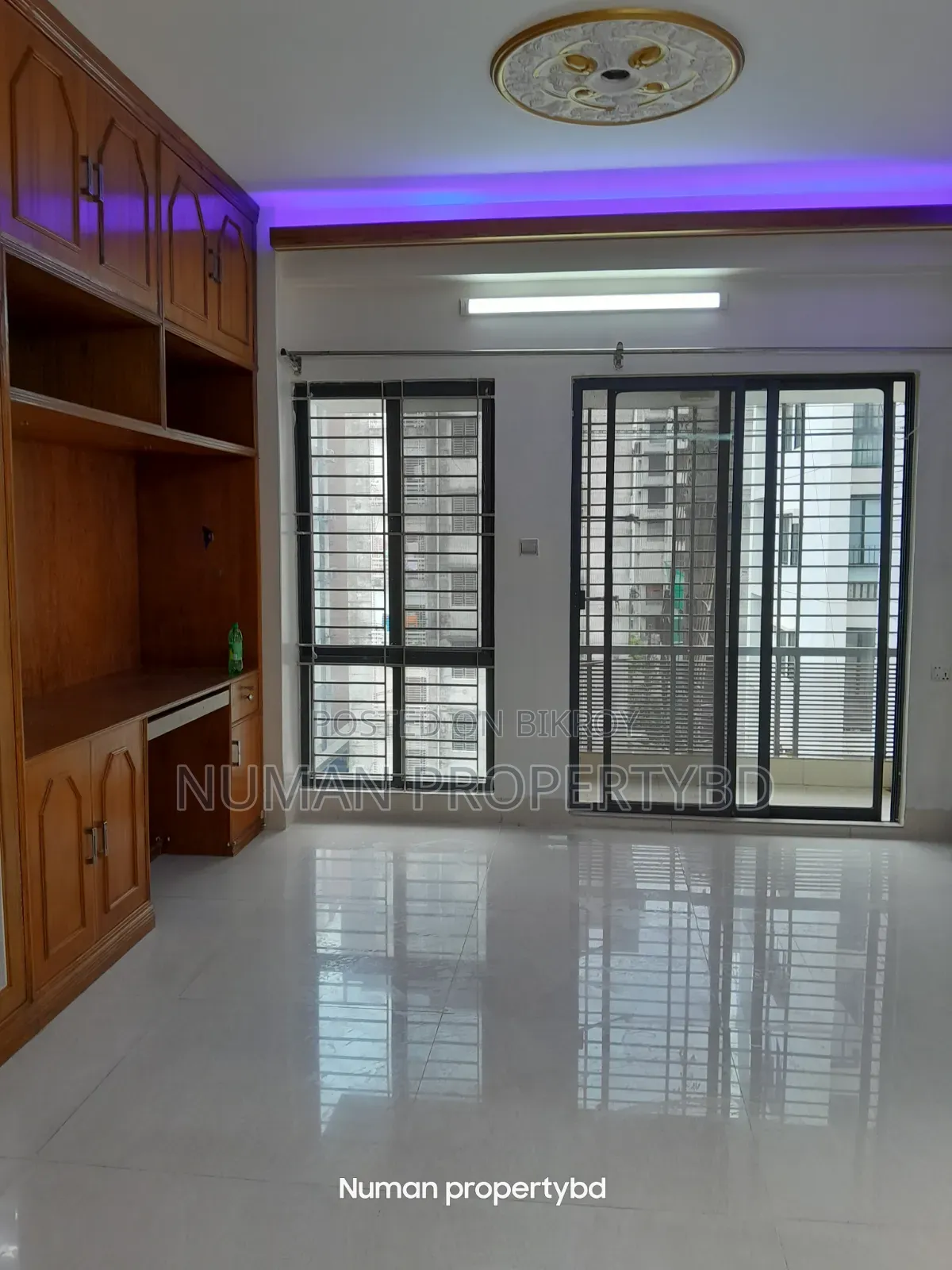 4-bedroom Apartment in Numan Property Bd, Basundhara for Rent