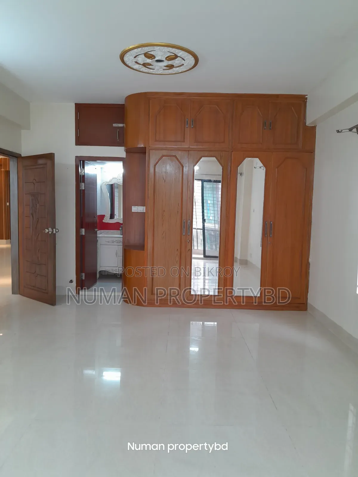 4-bedroom Apartment in Numan Property Bd, Basundhara for Rent