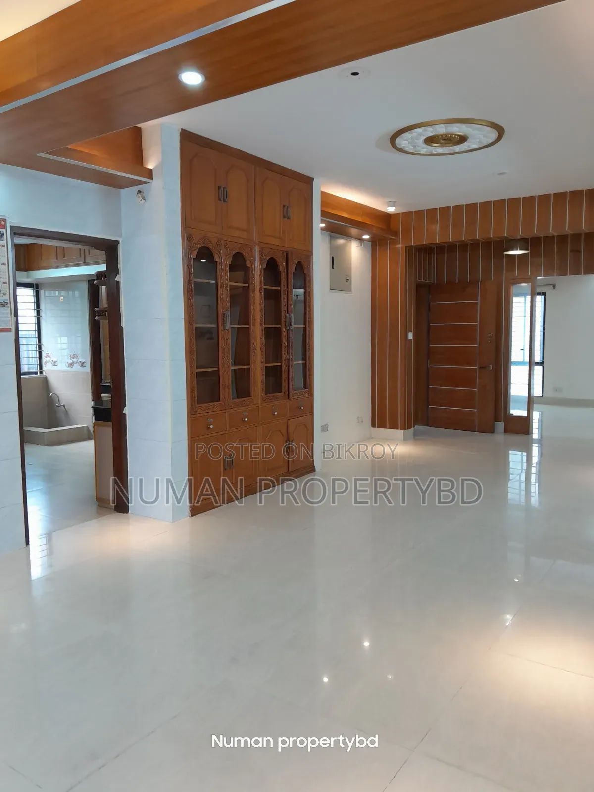 4-bedroom Apartment in Numan Property Bd, Basundhara for Rent