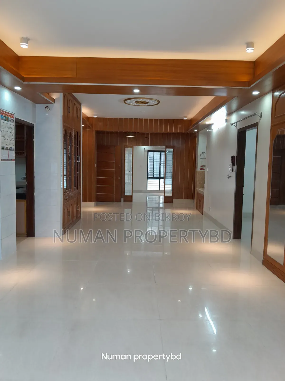 4-bedroom Apartment in Numan Property Bd, Basundhara for Rent