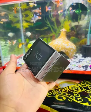 Samsung Galaxy Z Flip6 256 GB Silver