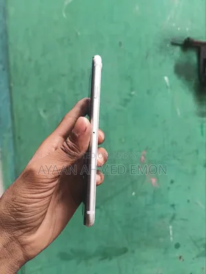 Apple iPhone 8 64 GB White