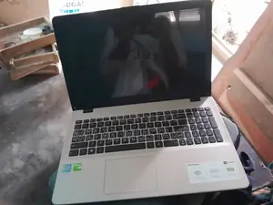 Laptop Asus 1015E 8GB Intel Core i7 SSD 256GB