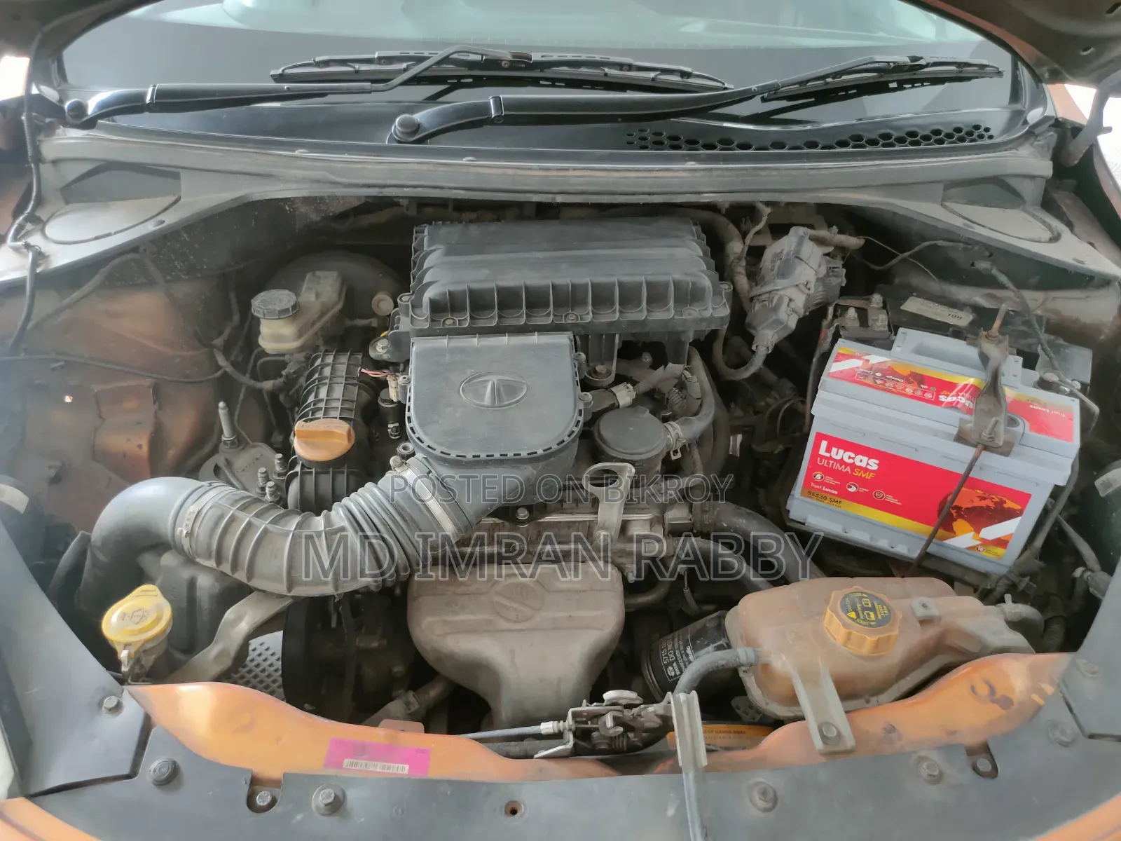 Tata Tiago 2018 Orange