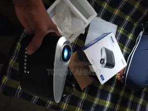 নতুনের মত একটি প্রজেক্টর বিক্রি হবে