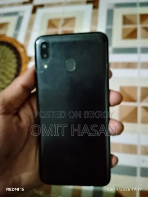Samsung Galaxy M20 32 GB Black