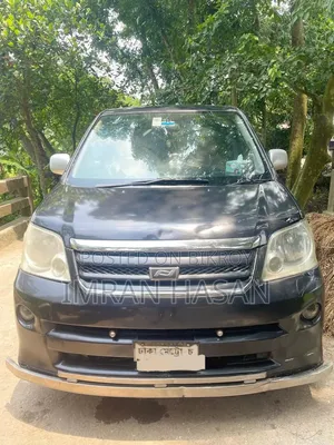 Toyota Noah 2002 Black