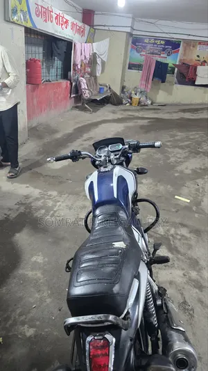 Bajaj 2017 Pink