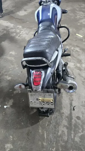 Bajaj 2017 Pink