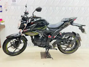 Suzuki 2023 Black motorcycle