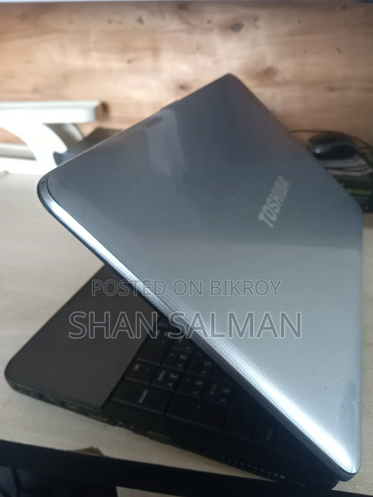 Laptop Toshiba Satellite C850 4GB Intel Core i5 HDD+SSD 1TB