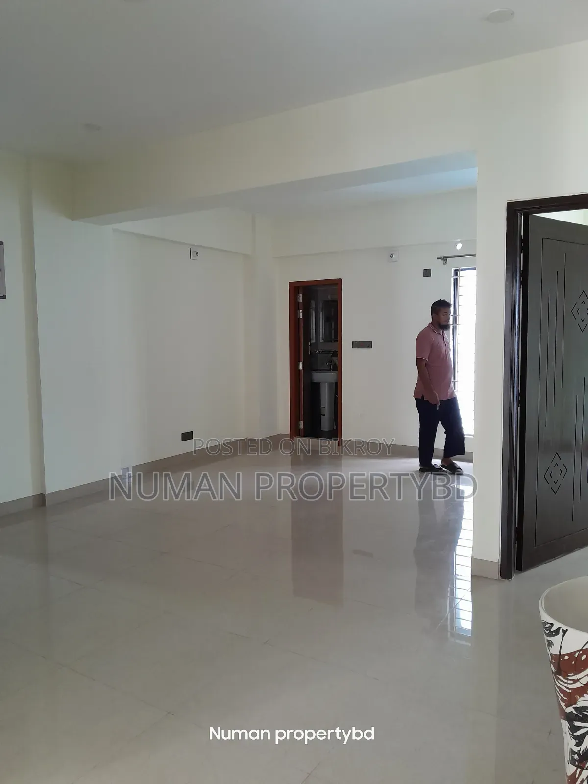 ৩ বেডরুমের অ্যাপার্টমেন্ট নুমান প্রপার্টি বিডি, বসুন্ধরায় ভাড়ার জন্য