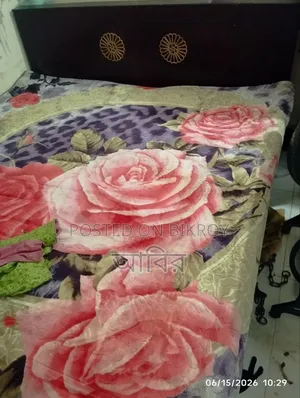 কিং সাইজ খাট ৬ ফিট বাই ৭ ফিট