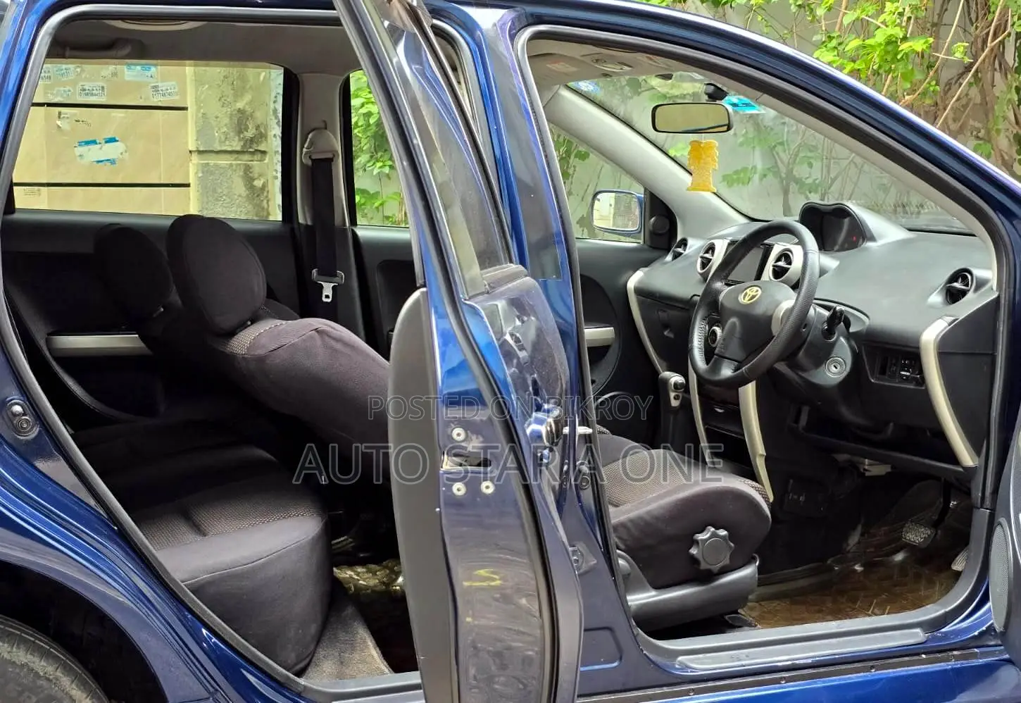 Toyota IST 2004 Blue