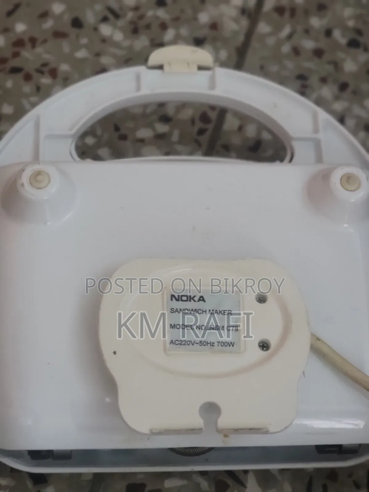 Sandwich maker used at home, in good condition