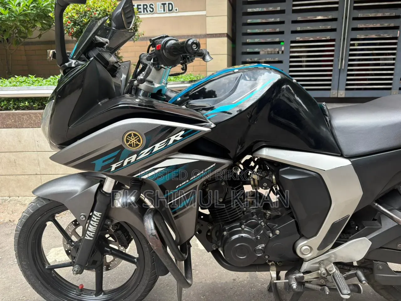 ইয়ামাহা এফজেড ২০১৮ নীল