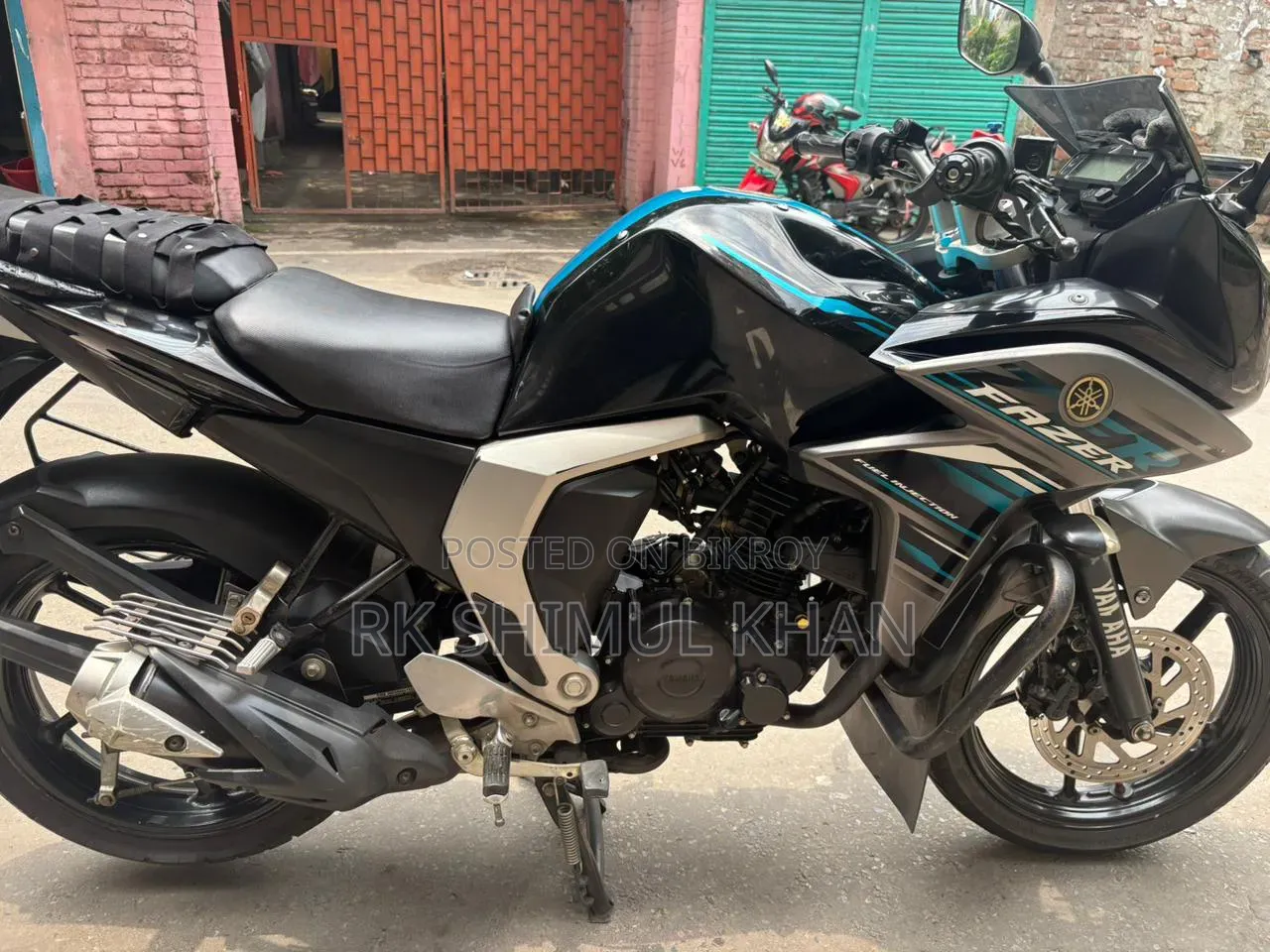 ইয়ামাহা এফজেড ২০১৮ নীল