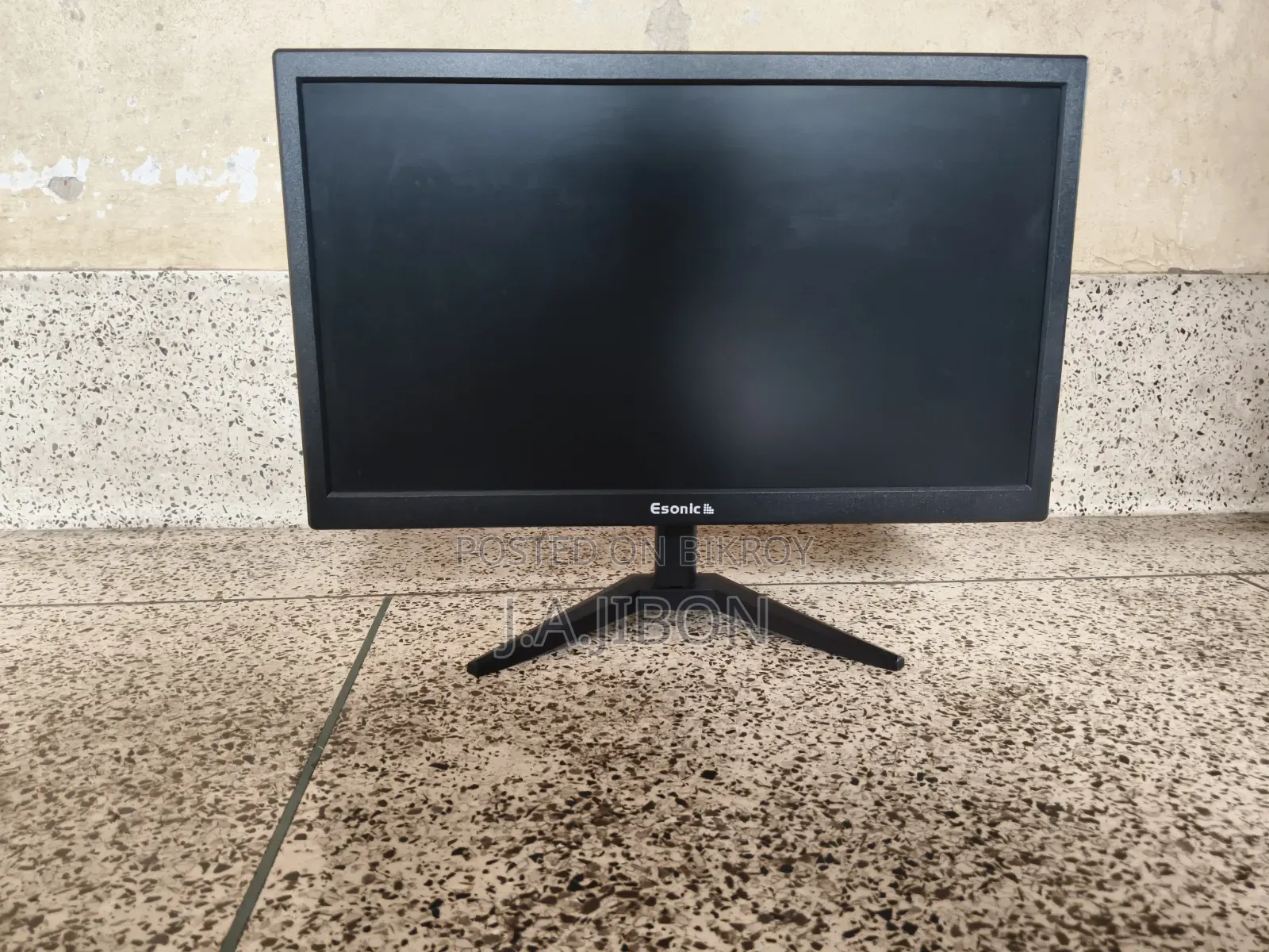 Esonic 19.5" HD+ (1600×900) Monitor
