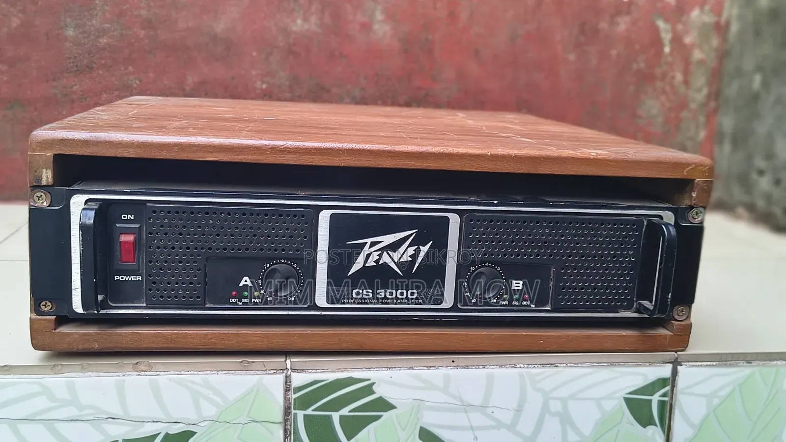 Peavey Cs 3000 Professional Power Amplifier (With Custom Wooden Box)