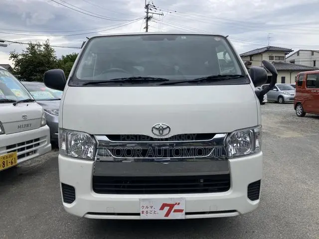 Toyota HiAce 2021 Pearl