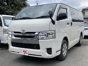Toyota HiAce 2021 Pearl