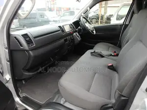 Toyota HiAce 2021 Pearl