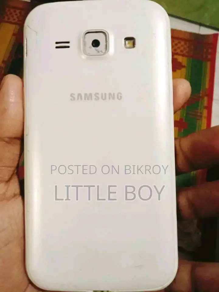 স্যামসাং গ্যালাক্সি জে১ ৪ জিবি সাদা