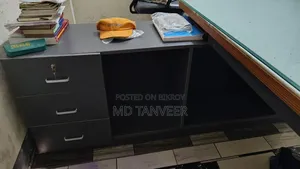 অফিস টেবিল ৪টি চেয়ার ব্যবহার করা হয়নি নতুন