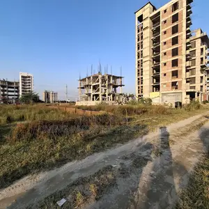 লেক ভিউ প্লটে দক্ষিণমুখী এম-ব্লক