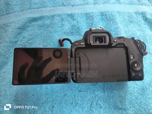 Canon Eos 200d