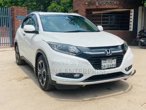 হোন্ডা ভেজেল ২০১৫ সাদা