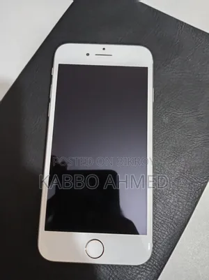 Apple iPhone 8 64 GB সাদা
