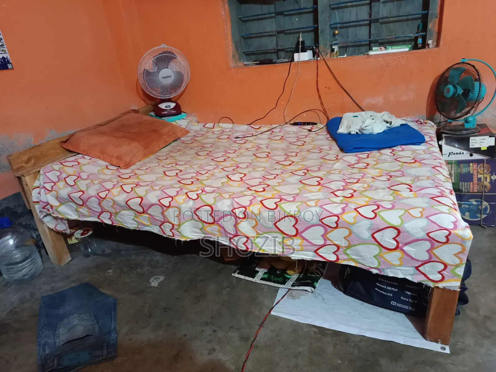সিঙ্গেল খাট + টেবিল