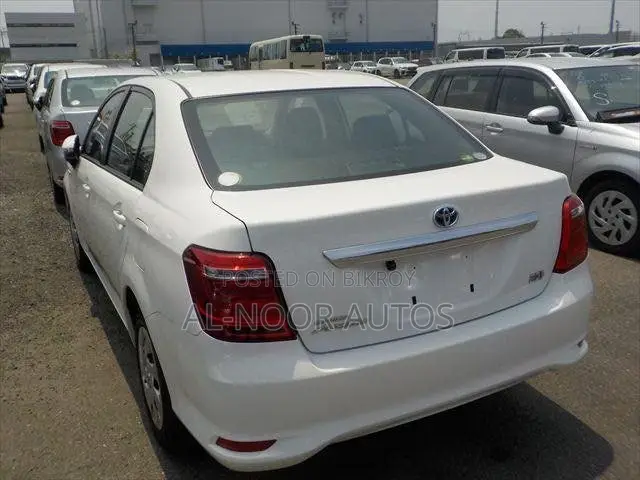 Toyota Axio 2021 White