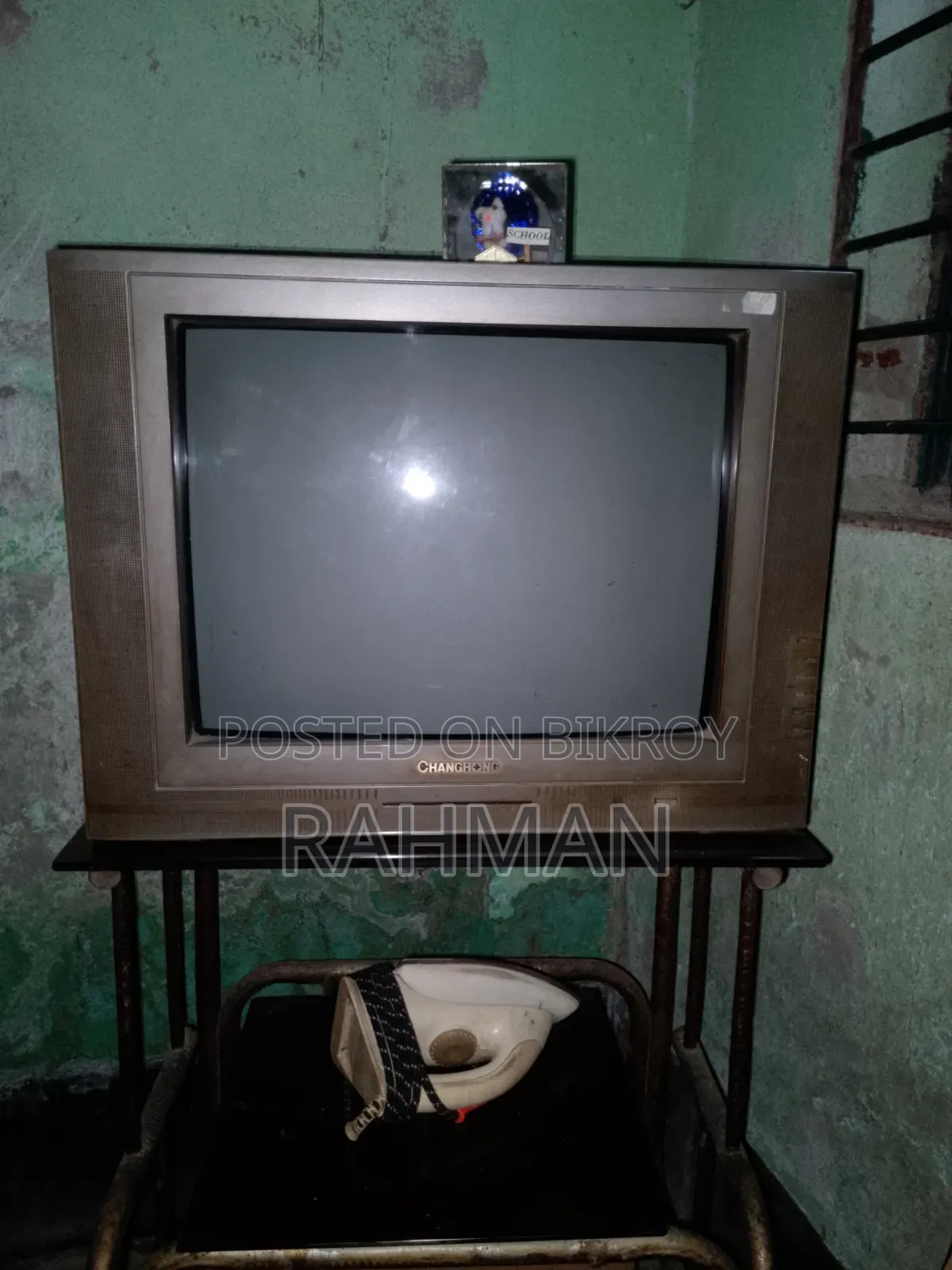 টিভি ভালো আছে টাকা দরকার তাই সেল করবো