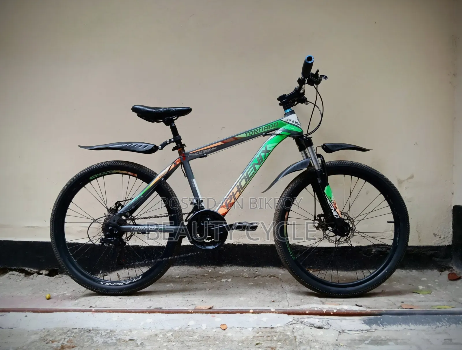 Fresh Phoenix Tornado 26"