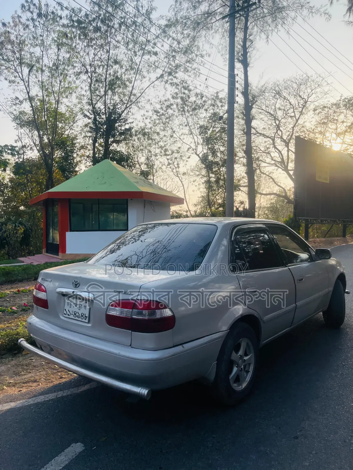 Toyota Corolla 1998 Silver