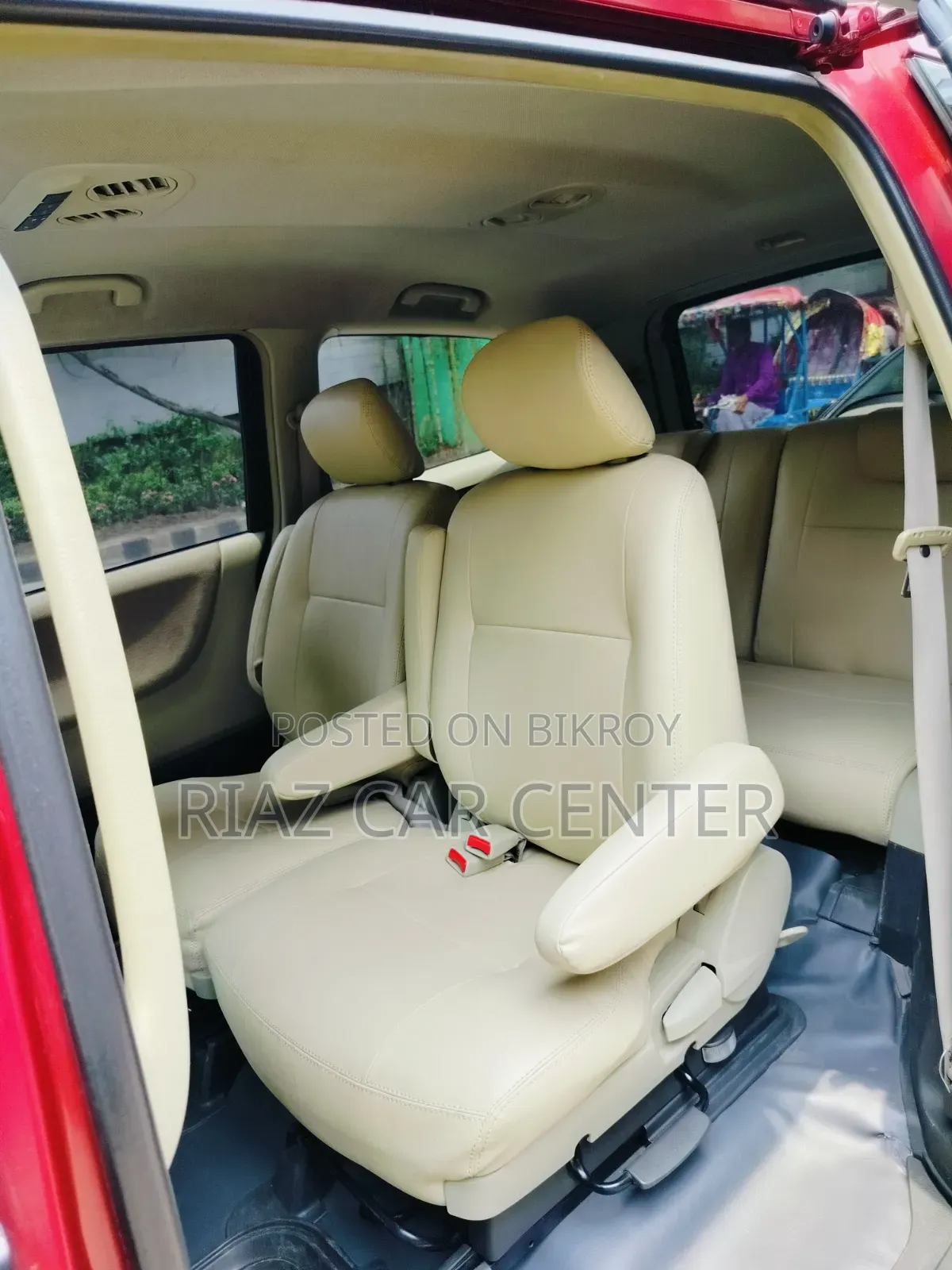 Nissan Presage 2005 Red