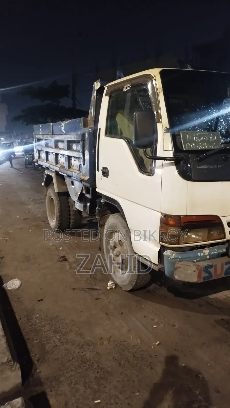 Isuzu Elf Standard Roof