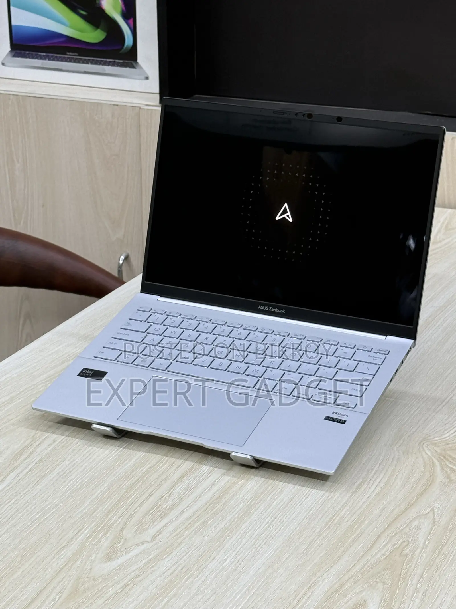 Laptop Asus ZenBook UX330UA 32GB Intel Core Ultra 9 SSD 1TB