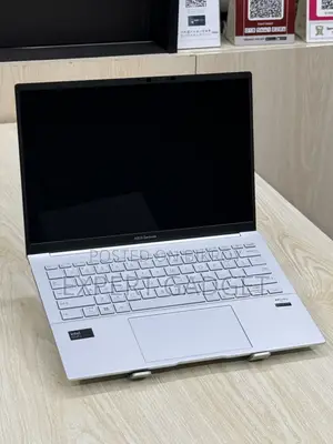 Laptop Asus ZenBook UX330UA 32GB Intel Core Ultra 9 SSD 1TB