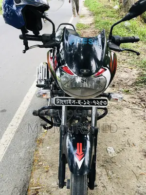 বাজাজ ডিসকভার ১২৫ ২০১৬ কালো