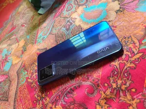 Vivo Y21 64 GB Blue