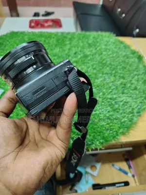 Sony Alpha A6400 Mirrorless Camera With 16-50mm Kit Lens