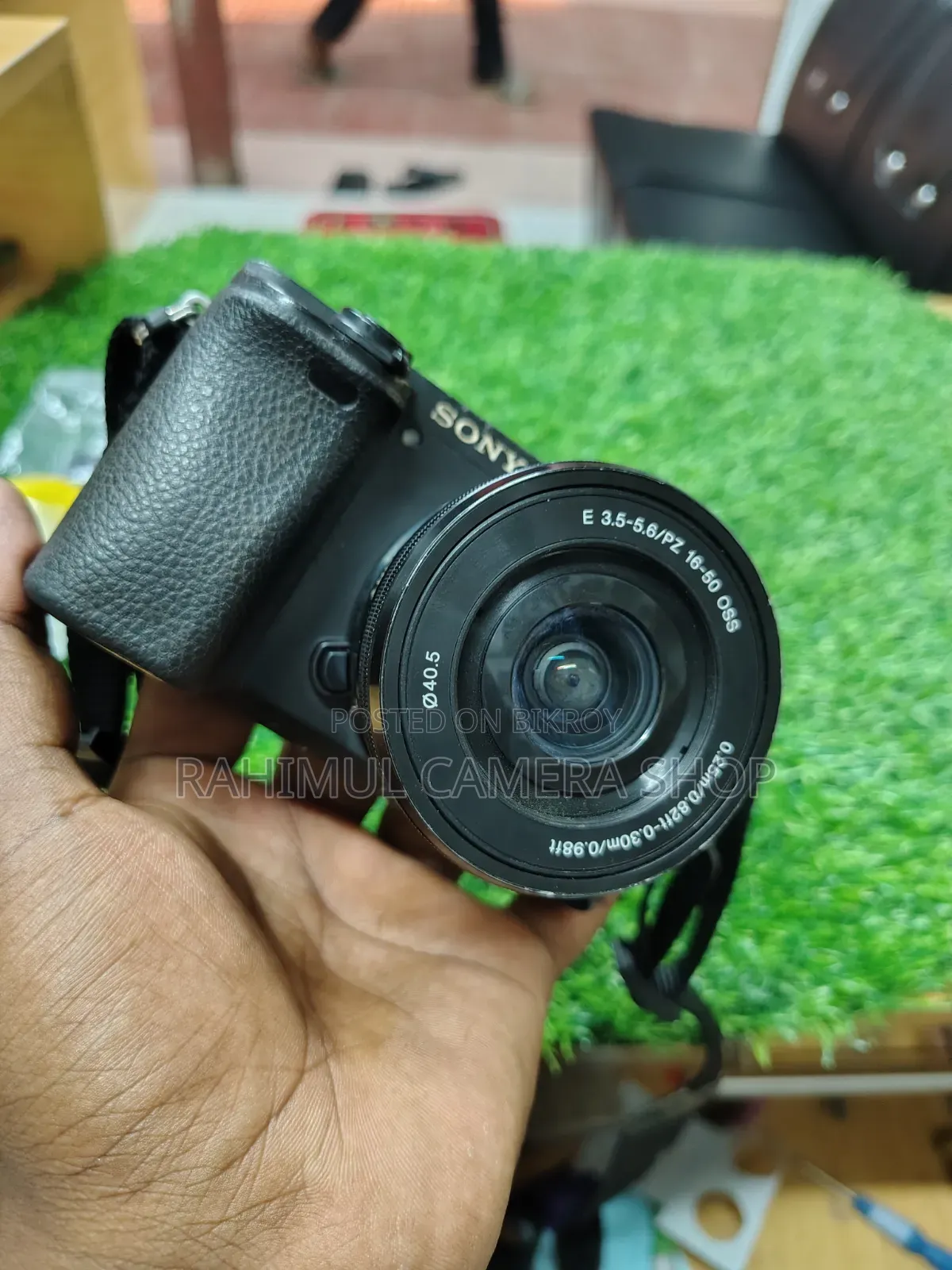 Sony Alpha A6400 Mirrorless Camera With 16-50mm Kit Lens