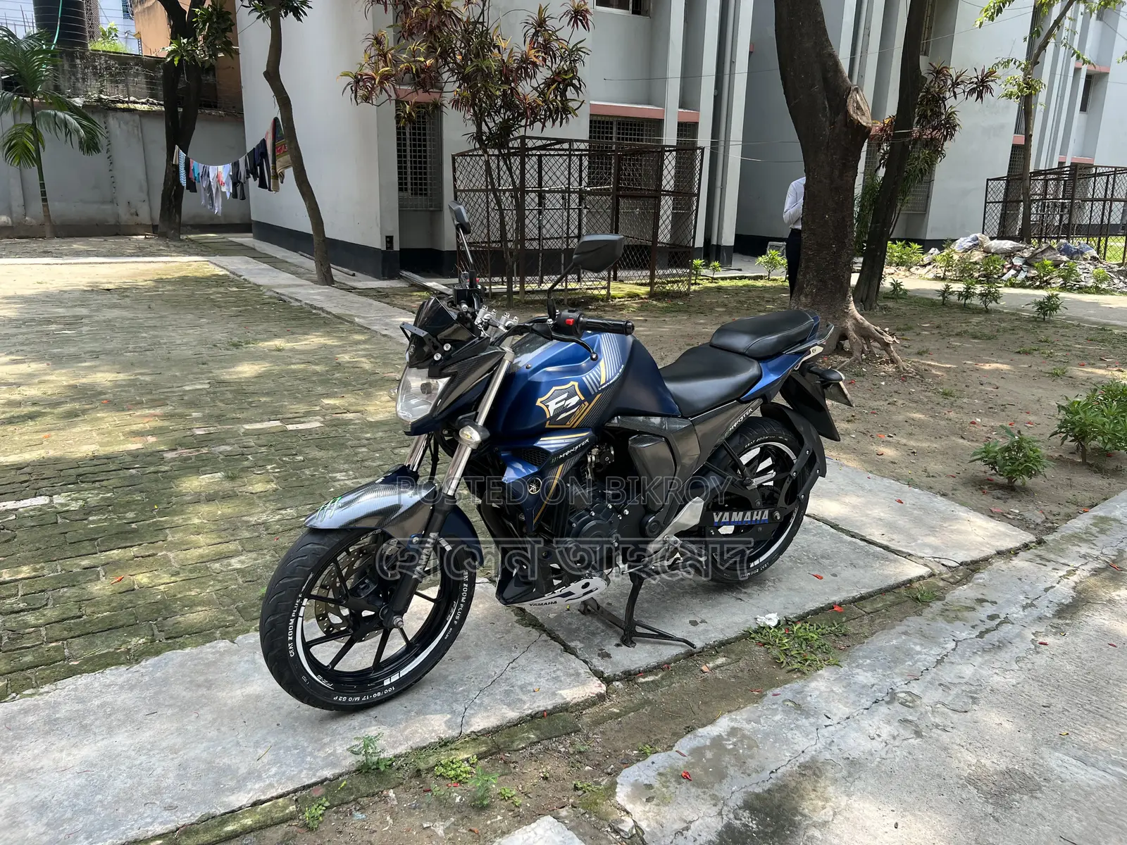 ইয়ামাহা এফজেড ২০২৩ নীল