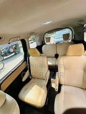 টয়োটা নোয়া ২০১৪ সাদা